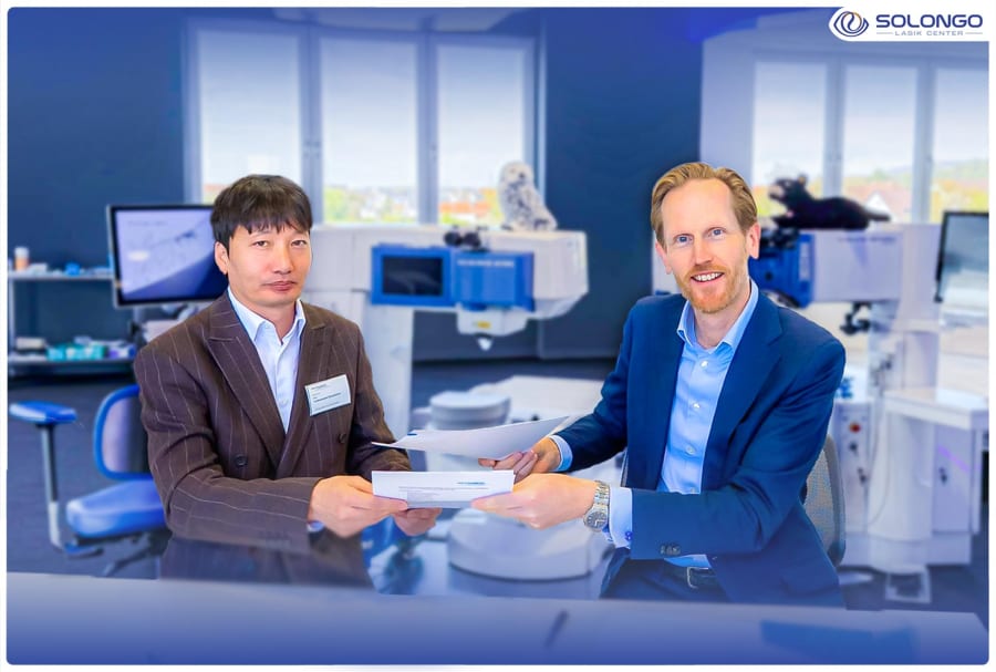 Solongo 7 Монголын Хараа заслын салбарт тэргүүлэгч Solongo LASIK Center-н 3 ...